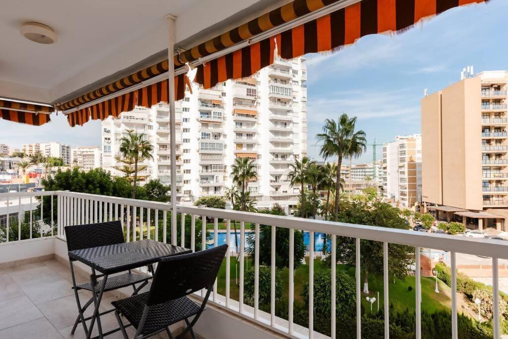 Amplio Con Vistas Al Mar Y Piscina En Benalmadena Apartamento Exterior foto