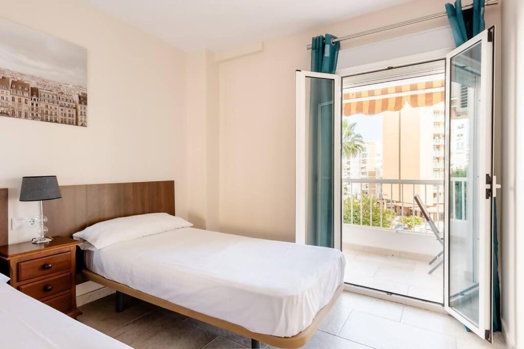 Amplio Con Vistas Al Mar Y Piscina En Benalmadena Apartamento Exterior foto