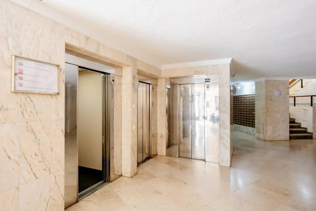 Amplio Con Vistas Al Mar Y Piscina En Benalmadena Apartamento Exterior foto