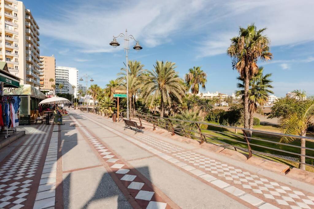 Amplio Con Vistas Al Mar Y Piscina En Benalmadena Apartamento Exterior foto